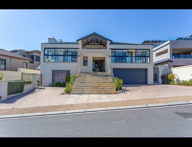5 BEDROOM HOUSE FOR SALE IN BIG BAY